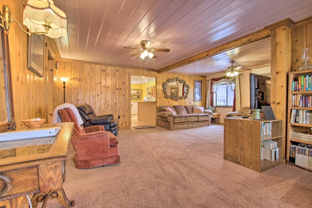 Cozy Home With Hot Tub Half Mi To Salmon River! Eksteriør billede